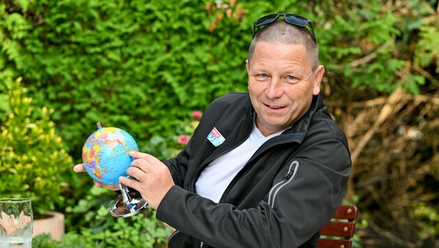 Der in Linz aufgewachsene Gert Bergmann segelt seit 3. September wettbewerbsmäßig 70.000 Kilometer um die Welt. (Bild: Dostal Harald)