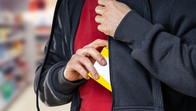 Mehrmals schlugen die Ladendiebstähle zu (Symbolbild). (Bild: Andrey Popov - stock.adobe.com)