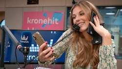 Das kronehit-Team ist gewappnet für viele Anrufe bei der Carmania am Freitagmorgen ab 8 Uhr.