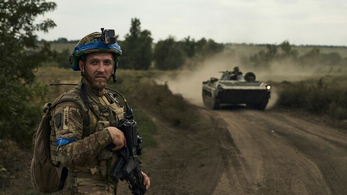 Ein ukrainischer Soldat in der Nähe der Stadt Bachmut, die in den letzten Monaten Schauplatz heftiger Kämpfe war
