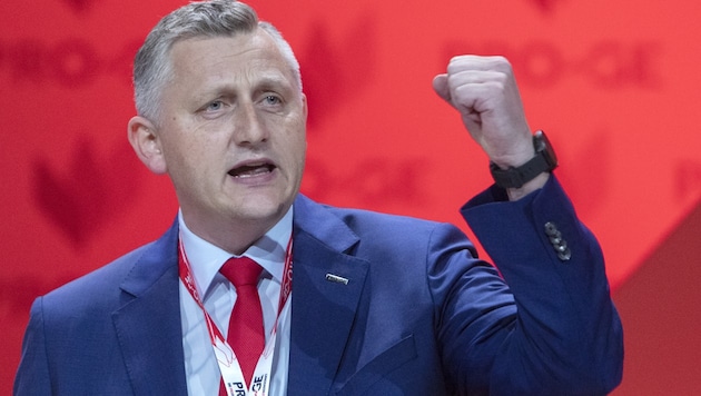 Reinhold Binder, chairman of the PRO-GE production union, is calling for an agreement above the inflation rate and makes it clear: "We are always ready to fight!" (Bild: APA/ALEX HALADA)