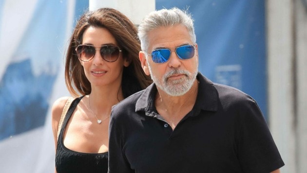 Amal und George Clooney sind am Comer See gern gesehene Gäste. Jetzt soll der Schauspieler aber planen, seine Villa zu verkaufen. (Bild: Maria Laura Antonelli / Action Press/Sipa / picturedesk.com)