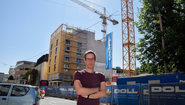 Elisabeth-Vorstadt: Neben dem Hotel Zum Hirschen entstehen beim architektonisch einwandfreien Bauprojekt mit viel Holz 42 Wohnungen, ein 4-Sterne-Hotel (106 Zimmer). (Bild: Tom Oberhauser)