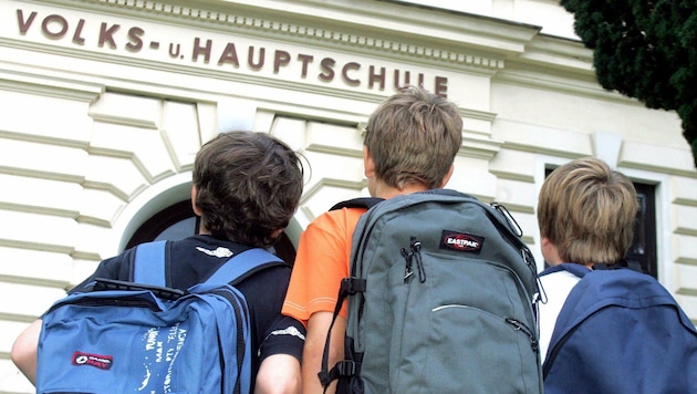 Viele Schulkinder haben Deutsch nicht als Muttersprache (Symbolbild) (Bild: HERBERT PFARRHOFER / APA / picturedesk.com)