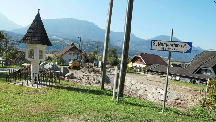In Kosasmojach bei Ebenthal wird auch mehr als vier Wochen nach den schweren Unwettern weiter ...