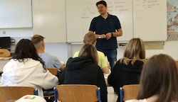 An einigen Schulen gibt es Engpässe bei den Lehrern. (Bild: Christian Jauschowetz, Krone KREATIV)