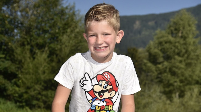 Der sechsjährige Mario Gruber freut sich zwar schon auf die Schule, aber nicht aufs frühe ...