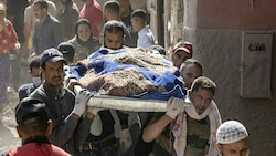 Mittlerweile wurden fast 3000 Tote bestätigt. (Bild: AFP)