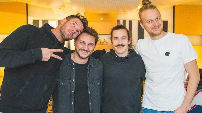 Paul Pizzera (li.) und Folkshilfe - Gabriel Haider, Florian Ritt, Paul Slaviczek