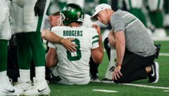 Schlimmer hätte Aaron Rodgers Debüt für die Jets kaum laufen können. (Bild: AP Photo/Seth Wenig)