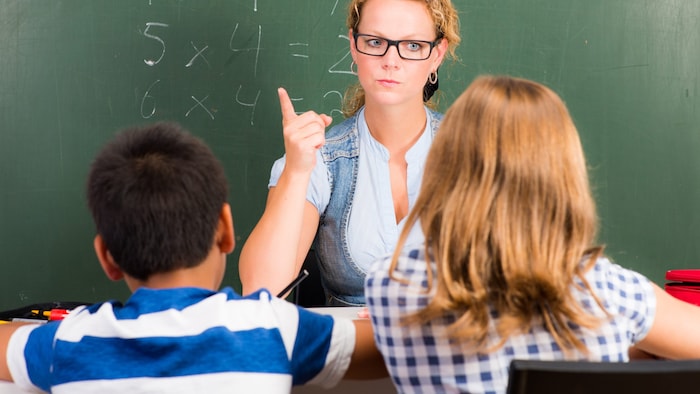 Klassenbucheintrag für Fehlverhalten in der Schule. Eine – wenn auch nicht sehr starke – ...