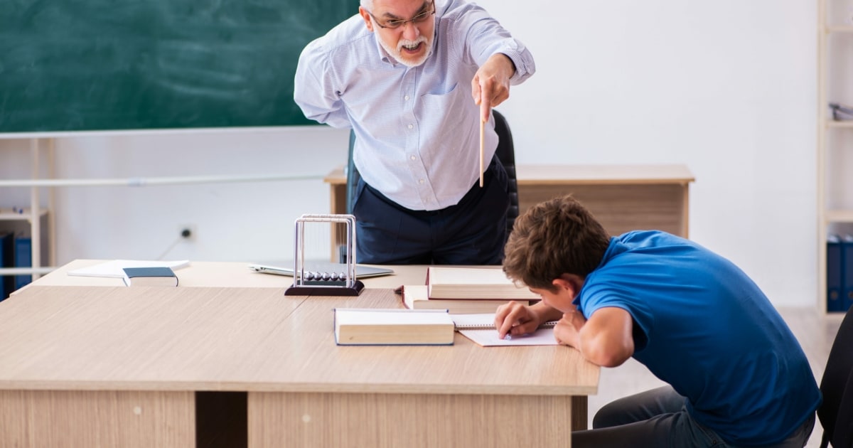 Wie Erkennen Handeln Wenn Lehrer Mobben Das K Nnen Eltern Dagegen