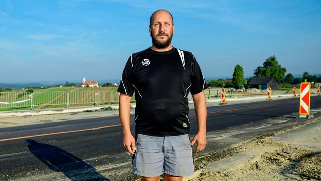 Andreas Heinreichsberger holte mit seinen Kollegen fünf Verletzte aus dem Wrack. (Bild: Imre Antal)