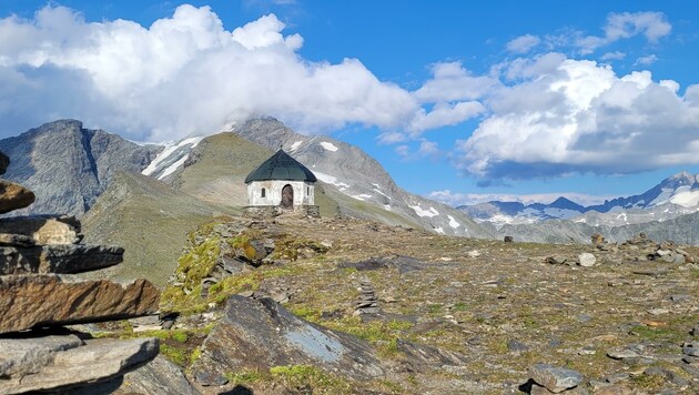 Österreichs höchstgelegene Grabstätte: das Arnoldmausoleum. (Bild: BDA Petra Laubenstein)