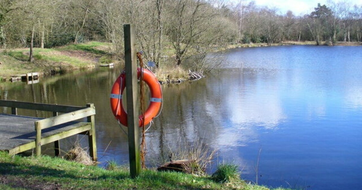 Frau festgenommen Leiche eines 2jährigen Mädchens in Teich gefunden