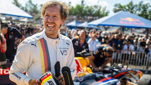 Sebastian Vettel hatte bei „Red Bull Formula Nürburgring“ sichtlich Spaß. (Bild: Joerg Mitter/Red Bull Content Pool)