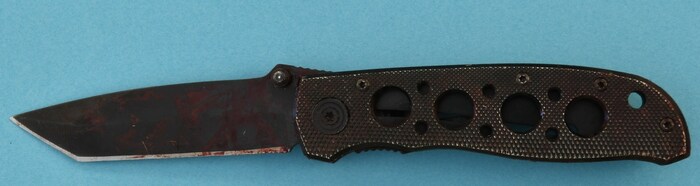 Der Täter stach mit diesem Messer mehrmals zu.