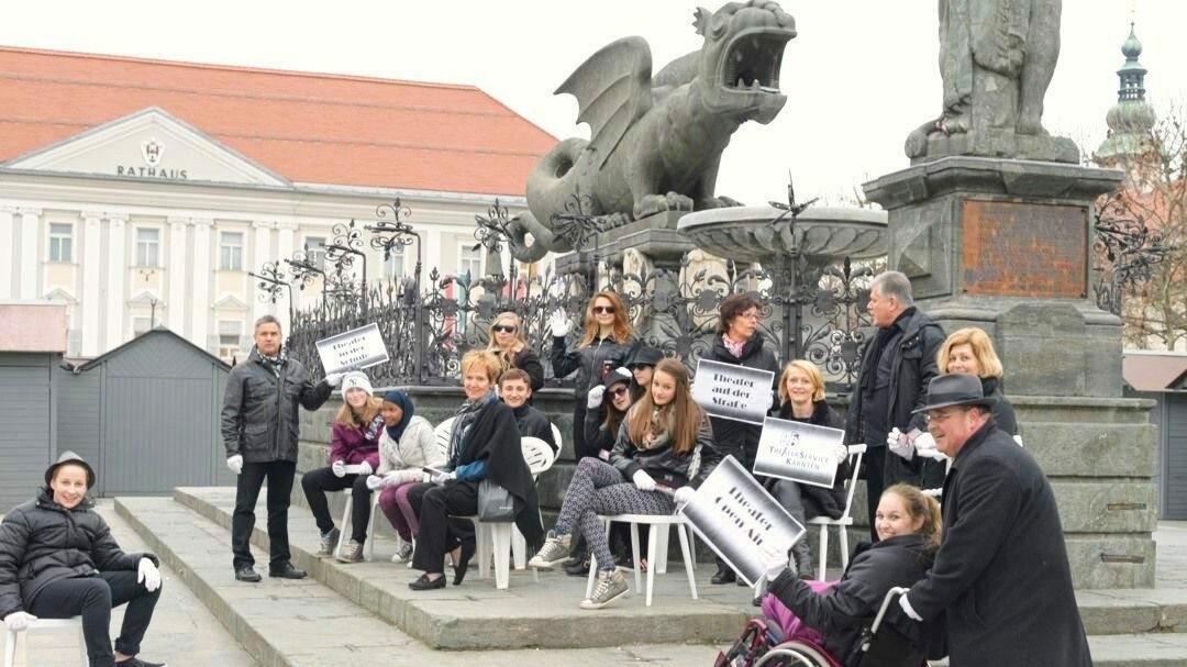 Zum Welttheatertag am 27. März lässt sich das Theater Service Kärnten stets was einfallen.