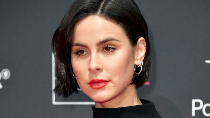 Lena Meyer-Landrut kann Handy-Spiele nicht löschen.
