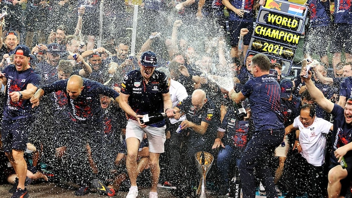 2021 bejubelte Verstappen seinen ersten WM-Titel in Abu Dhabi.
