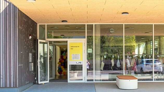 Aufregung herrscht an der Linzer Volksschule 44 unter Eltern. (Bild: Horst Einöder/Flashpictures)