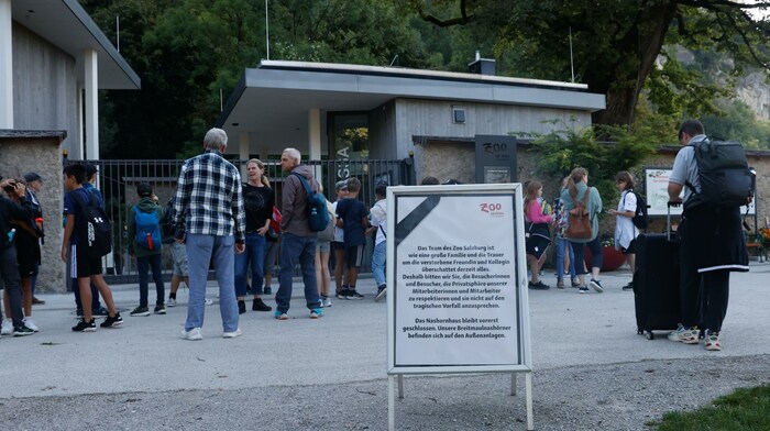 Vor dem Eingang des Tiergartens warteten bereits vor der Start um 9 Uhr die ersten Menschen.