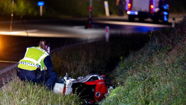 Die Polizei ermittelt zu dem tödlichen Unfall. (Bild: TEAM FOTOKERSCHI / KERSCHBAUMMAYR)