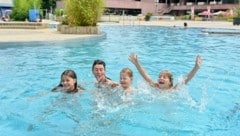 Im Außenbereich des Linzer Parkbad nimmt der Badespaß heute Sonntag ein Ende, in Wels geht er noch bis zum 30. September. (Bild: Dostal Harald)
