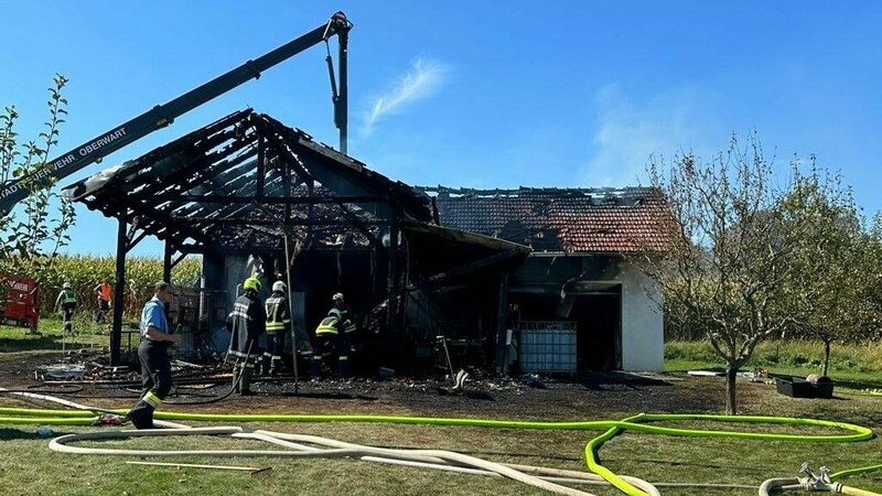 Das Dach des Gebäudes wurde von den Flammen vollständig zerstört. (Bild: Christian Schulter)