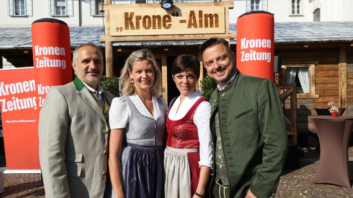 Giuseppe und Astrid Perna, Alexandra und Markus Lientscher (v. li.) von der Agentur Ivents