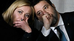 Salvini und seine Chefin Giorgia Meloni sind aktuell nicht gut auf Österreich zu sprechen. (Bild: AFP)