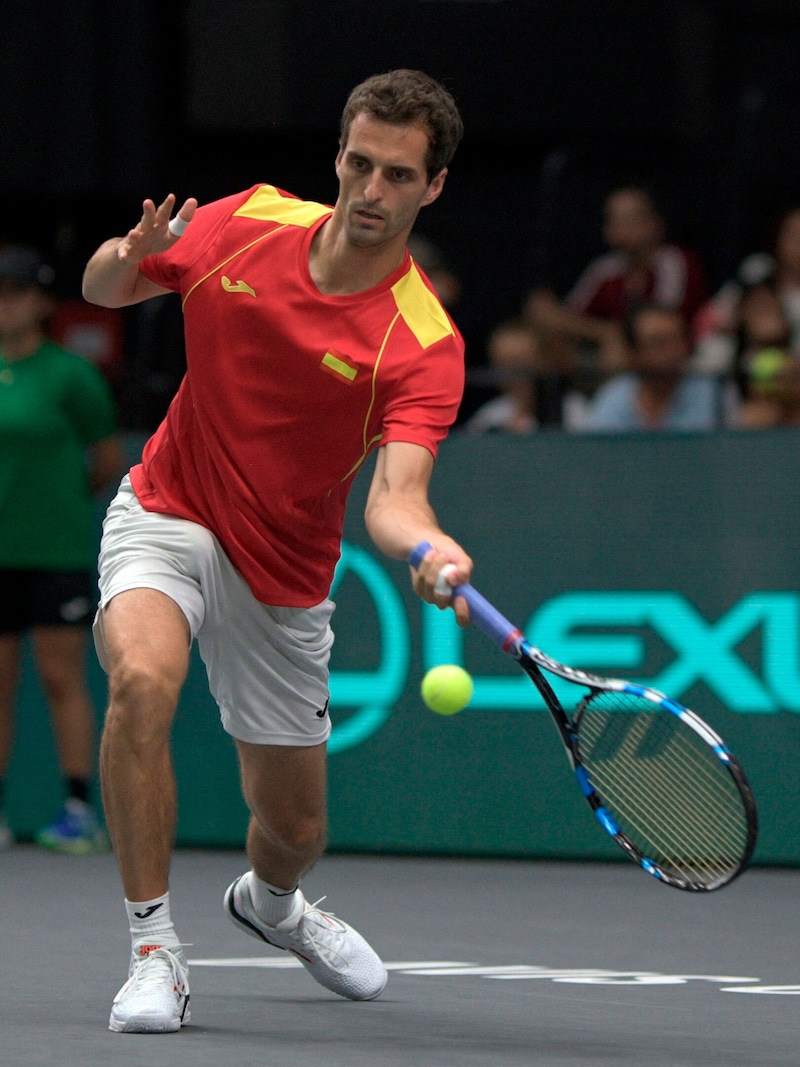 Albert Ramos-Vinolas war zuletzt für Spanien im Davis Cup-Einsatz. Gegen den Serben Laslo Djere musste sich der 35-Jährige aber 4:6, 4:6 geschlagen geben. (Bild: REUTERS)