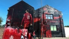 Hausfassaen in Liverpool mit dem Bild von Superstar Mohamed Salah. (Bild: ADAM VAUGHAN)