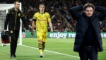 Edin Terzic (r.) hat sich zu Marcel Sabitzers Verletzung geäußert. (Bild: APA/AFP/Ronny Hartmann/FRANCK FIFE)