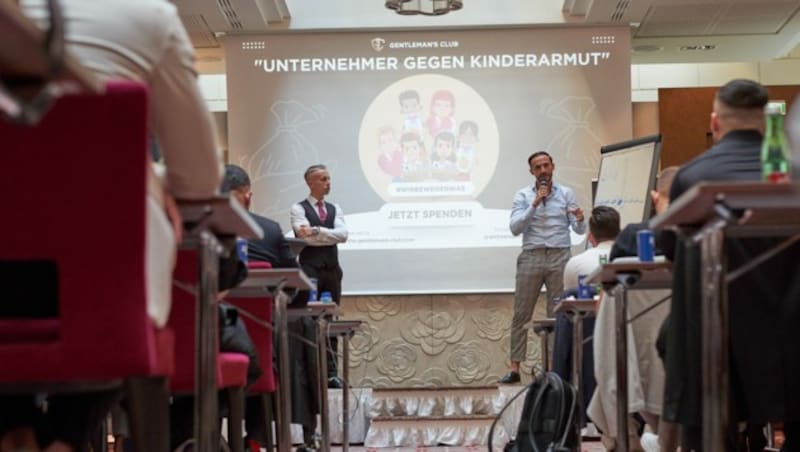 Chris Ebner und Dalibor Ostojic bei der Präsentation des Spendenprojekts „Unternehmer gegen Kinderarmut“ (Bild: Philipp Tikowsky)