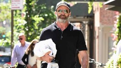 Hugh Jackman ist nun ohne Ehering unterwegs. (Bild: www.PPS.at)