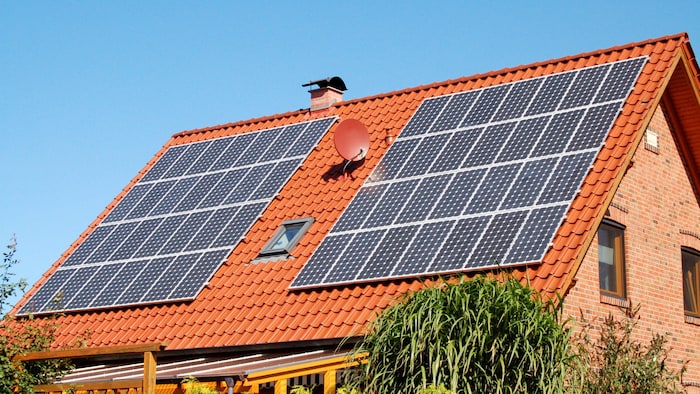 Die PV-Anlage muss so befestigt sein, damit sie auch bei einem Unwetter nicht abgetragen werden ...