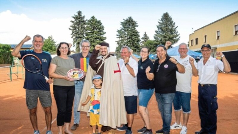 Ob ein Tennisclub, eine Damen-Fußballmannschaft, der Mittelalterverein oder der Museumsverein - in Lanzenkichen fühlen sich alle wohl. (Bild: Doris_SEEBACHER)