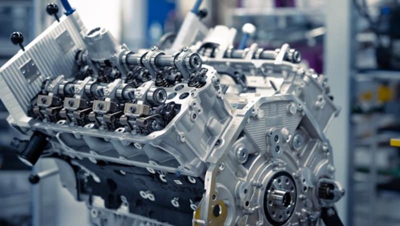 Die V8-Motoren aus Steyr treiben die M-Modelle der 8er-Reihe an. (Bild: BMW Group Werk Steyr)