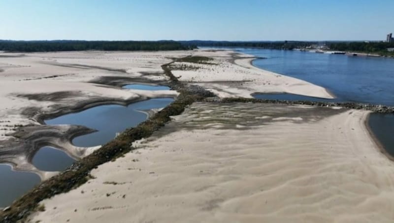 Eine anhaltende Trockenheit hat in den USA dazu geführt, dass der Pegel des Mississippi deutlich niedriger ist, als um diese Jahreszeit üblich. (Bild: kameraOne (Screenshot))