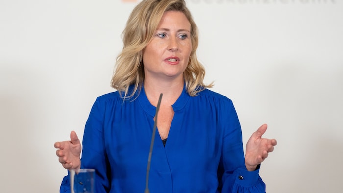 La ministra de la Mujer, Susanne Raab (ÖVP), quiere centrarse en la protección contra la violencia con una campaña informativa.