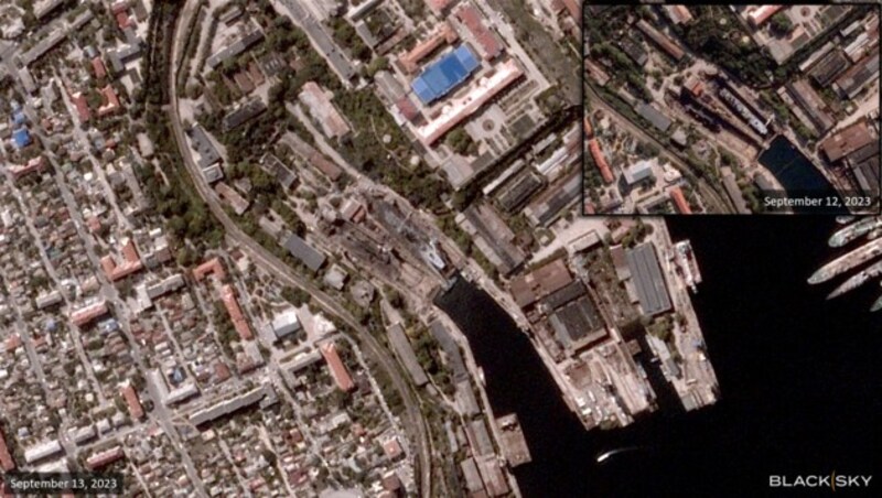 Diese Satellitenaufnahmen zeigen Sewastopol vor dem Angriff (rechts oben) und danach (großes Bild). (Bild: AFP)