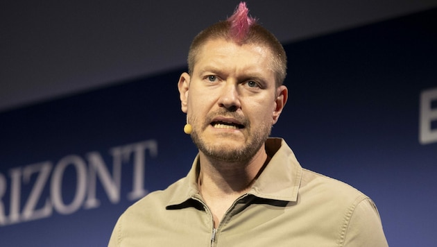 Sascha Lobo hielt die Keynote bei den Medientagen. (Bild: TOBIAS STEINMAURER / APA / picturedesk.com)