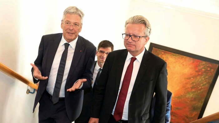 Kaiser und Drexler vor Beginn der Konferenz