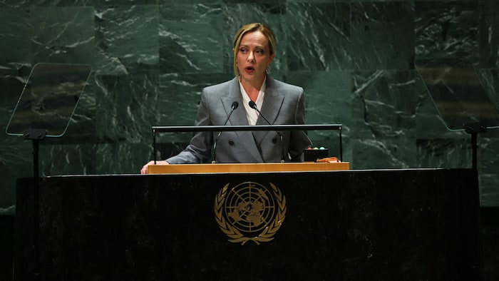 Meloni hat den Italienern vor ihrer Wahl versprochen, die Migrationskrise zu beenden.