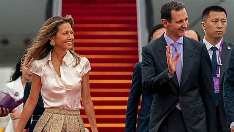 Präsident Bashar al-Assad traf am Donnerstag gemeinsam mit Ehefrau Asma in Hangzhou ein. (Bild: APA/AFP/SANA)