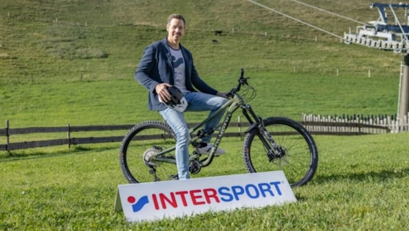 Intersport-Geschäftsführer Thorsten Schmitz bei der Präsenation des Bikereports 2023 (Bild: Intersport)