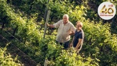 Sem Kegley und Georg Lexer in ihrem Weingarten in Karnburg. (Bild: Elias Jerusalem)