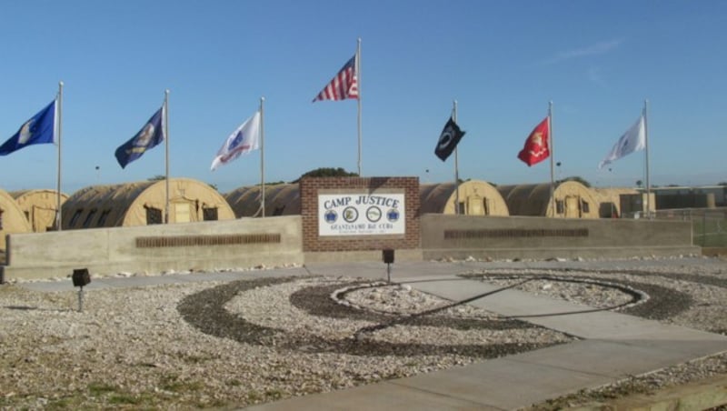 Von den Hunderten Häftlingen sind nur noch Dutzende geblieben. Doch die mehrmals schon geplante Schließung des Gefangenenlagers Guantánamo Bay ist noch immer nicht erfolgt. (Bild: AFP)