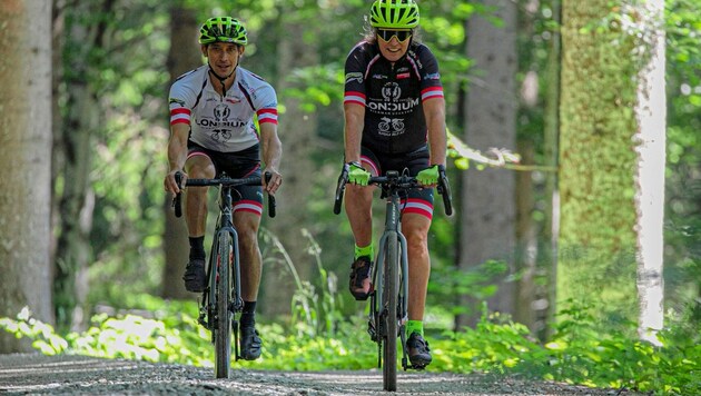 Die beiden Paralympioniken Michi Kurz und Wolfgang Dabernig. (Bild: Wallner Hannes)